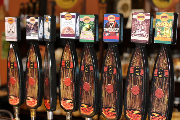 Big beer companies want state officials to change an exemption that allow craft brewers in Florida to sell their beer on-site. (Photo by Dave Goldberg via Creative Commons)